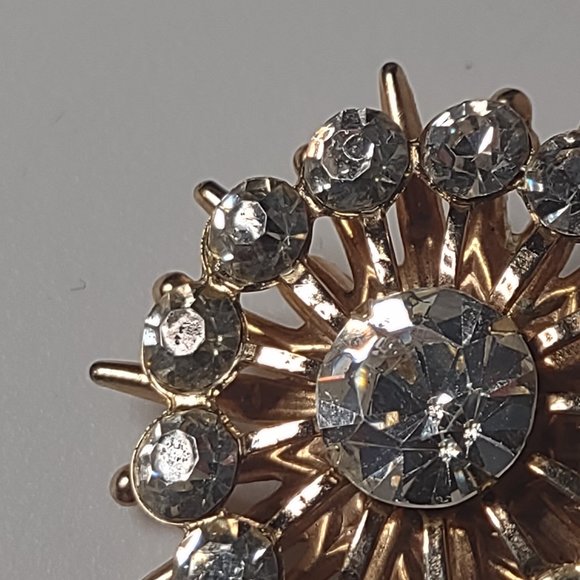 Vintage Small Metal And Clear Glass Decorative Brooch - Picture 8 of 14